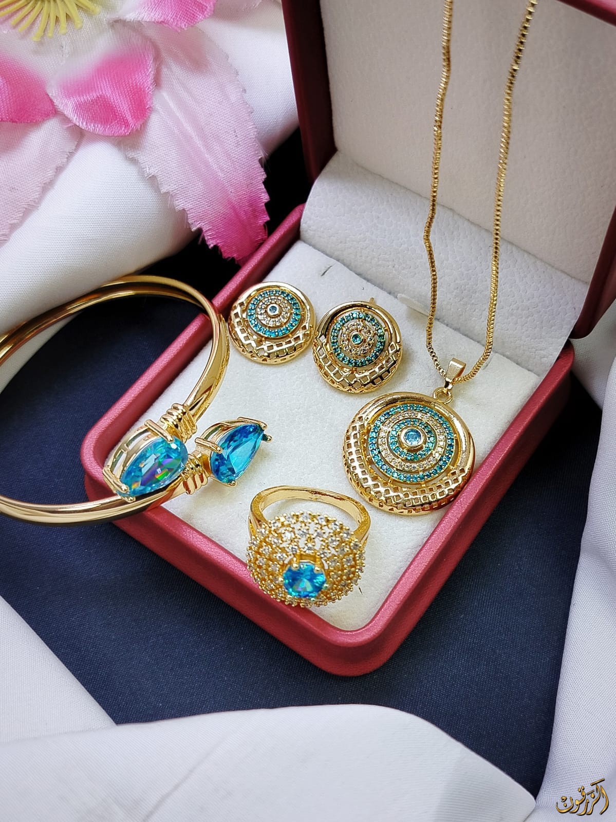 Perfectly Crafted Locket Sets for Every Occasion